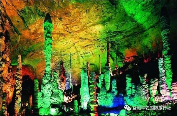 　張家界大峽谷、玻璃橋、黃龍洞品質(zhì)純玩兩日游c2