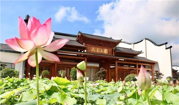 清溪村、天意木國景區(qū)、明清古巷、市博物館、胡林翼故居二日游